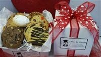 Valentine's Day Cookie Gift Box - 1.5 Dozen