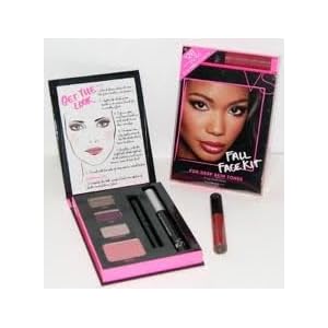 Thanh lý nhanh 1 bộ makeup kit của Victoria Secret 300k