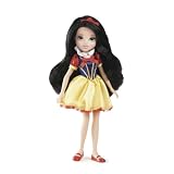Moxie Girlz Doll- Snow White Merin