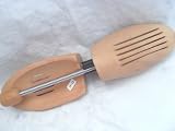 PAIR OF WOODEN SHOE TREES UK SIZE 8 - 10.5 (EU 43-45) 9