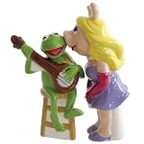 Westland Giftware Miss Piggy Kissing Kermit Salt and Pepper Shakers