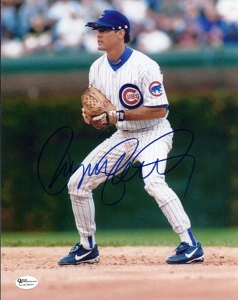 Ryne Sandberg Autographed Chicago Cubs 8x10 action Photo