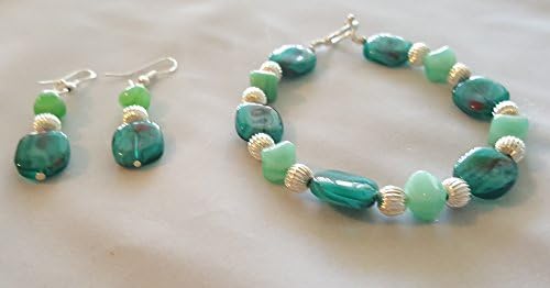 Stunning Turquoise and Silver Bracelet and Earring Set