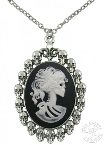 Deal White Zombie Cameo Pendant in Skull Frame Reviews
