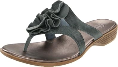 clarks women's flip province flip flop