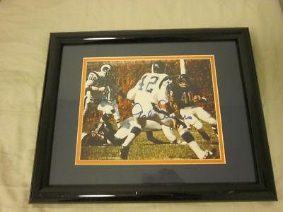 Gale Sayers Chicago Bears Autographed Framed Photo JSA - Framed NFL Photos, Plaques and Collages