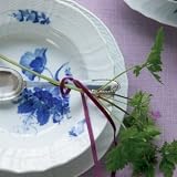BLUE FLOWER CURVED 5PC PLACE SETTING