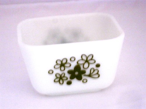 Vintage Pyrex Spring Blossom 1.5 cup Refrigerator Dish Set of 2