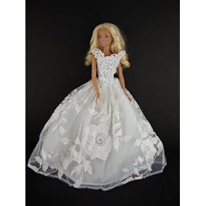 Beautiful White Wedding Gown with Veil and Gloves Made to Fit the Barbie Doll Beautiful White Wedding Gown with Veil and Gloves Made to Fit the Barbie Doll