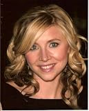 Sarah Chalke Scrubs Smiling 8x10 Photo