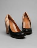 Chie Mihara Oxigen in Marma Negro