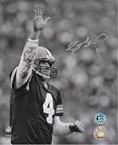 Brett Favre Autographed B&W Waving Goodbye 8x10 Photograph