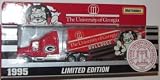 U. of Georgia Bulldogs 1995 NCAA Matchbox White Rose Diecast Peterbilt Kenworth Tractor Trailer 1/87 Scale Truck Collectible Team Car