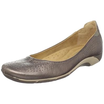 Naturalizer Women's Yadira Flat