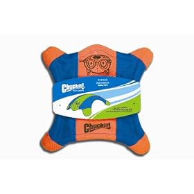 Chuckit! Flying Squirrel Small 9-inch (Colors Vary)