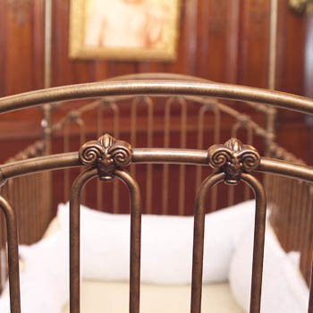 Bratt Decor Venetian Iron Crib Color: Antique White