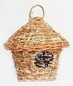 Prevue Pet Products Thathed Hut Bird Nest