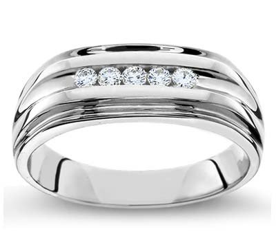 Comfort-Fit Men's Wedding Ring in 14k White Gold or Yellow Gold (H/I1, 1/5 ct. tw.)