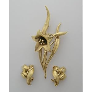 Estate Tiffany 18k Yellow Gold Earrings And Pin Set, Signed Jewelry by 