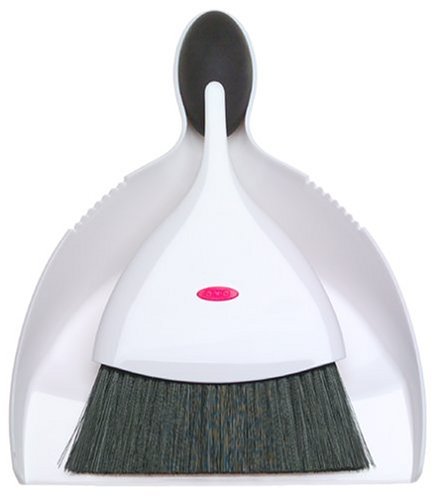 Cover image : OXO グッド・グリップス ダストパン&ブラシ 33981-85