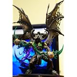 WORLD OF WARCRAFT: SERIES 5: ILLIDAN IN DEMON FORM DELUXE COLLECTOR FIGURE