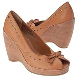 On Your Feet Women's Crescent (Luggage Brown 6.0 M)