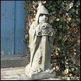 Eigenschaften Fiona Jane Scott / Devonshire Stone  / Devonshire Skulptur - Torwächter Schwert
