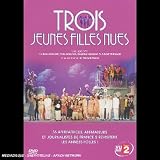 3 jeunes filles nues