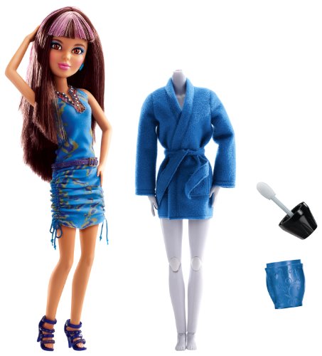 Liv--Daniela-Spa-Doll-With-Fab-Fx-Accessory-Sample