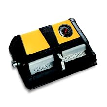 Enerpac XA-11VG Double Acting Air Driven Foot Pump with 1 Liter Usable Oil Capacity and Gauge