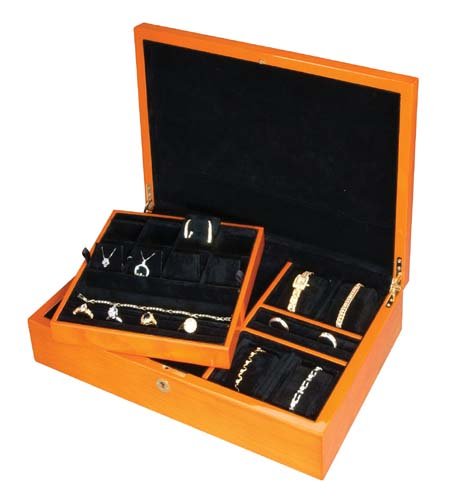 A Chest With Multi Tray
