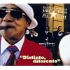 Distinto, diferente