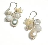 Oi! - Ladies White Fresh Water Pearl and Shell Earrings - E2070