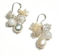 Oi! - Ladies White Fresh Water Pearl and Shell Earrings - E2070