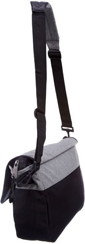 EASTPAK SHOULDERBAG JR 24 x 33 x 11