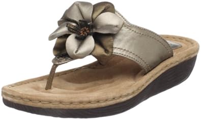 clarks women's flip province flip flop