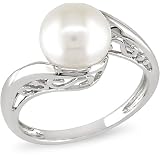 10k White Gold Cultured Freshwater Pearl Ring