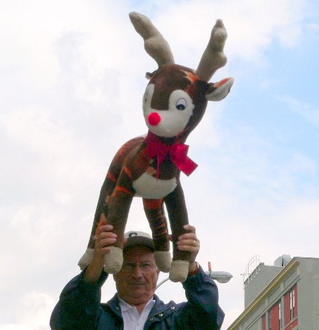 410xmmZmPeL BIG 37 3 FEET TALL STUFFED REINDEER   ABSOLUTELY ADORABLE CHRISTMAS HOLIDAY GIANT STUFFED PLUSH ANIMAL   PERFECT TO GIVE AS A GIFT OR USE AS A DISPLAY AT HOME OR FOR BUSINESS   AMERICAN MADE IN THE USA AMERICA   COLOR BROWN and ORANGE