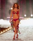 Gisele Bundchen on Runway 8x10 Photo