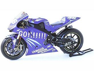 Buy Diecast Model Yamaha YZR-M1 (Valentino Rossi 2004) (1:12 scale by Minichamps) in Blue online at Discounted New and Used prices. Delivered to your door with Off-The-Bookshelf.