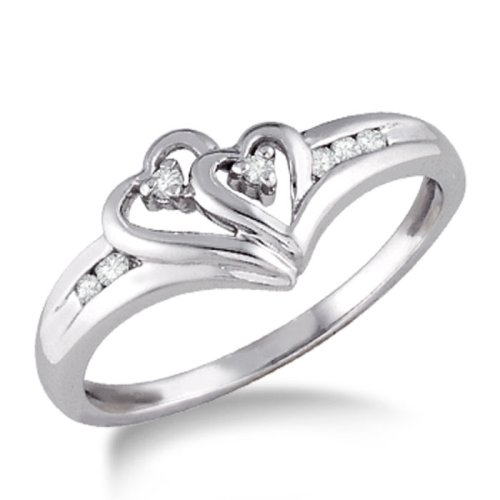 .07 ct tw Diamond Heart Promise Ring
