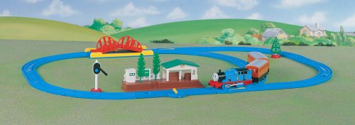 Childrens Toyshop  Toys : Tomy Thomas & Friends Motor Road & Rail: Medium Set