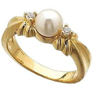 14Kt Yellow Gold knack Pearl and Diamond Ring