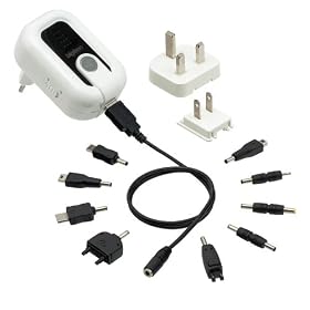 Pack comprenant un adaptateur 2 en 1 secteur / chargeur via une batterie universelle poss�dant jusqu'� 15 heures d'autonomie fourni avec 9 connectiques compatible t�l�phones mobiles, DS, DS Lite, DSi, PSP, Mini USB 2.0, Ipod et Iphone + une pochette de transport.