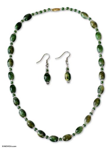 Bead jewelry set 'Harmony in Green'