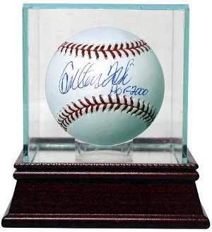 Carlton Fisk signed Official Major League Baseball HOF 2000 w/ Glass Case