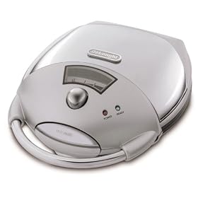 DeLonghi WR30 Electric Waffle Maker 650w