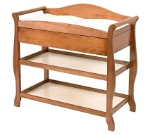 Stork Craft Aspen Change Table With Drawer in Oak
