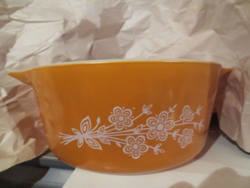 Corning Pyrex Harvest Gold Floral 1060s Pattern 2.5 L Casserole -- as shown