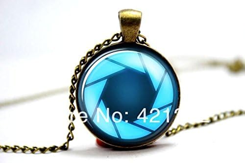 Pretty Lee 2015 Fashion Portal Valve Glados Aperture Science Necklace Vintage Pendant Necklace Glass Necklace Christmas gift